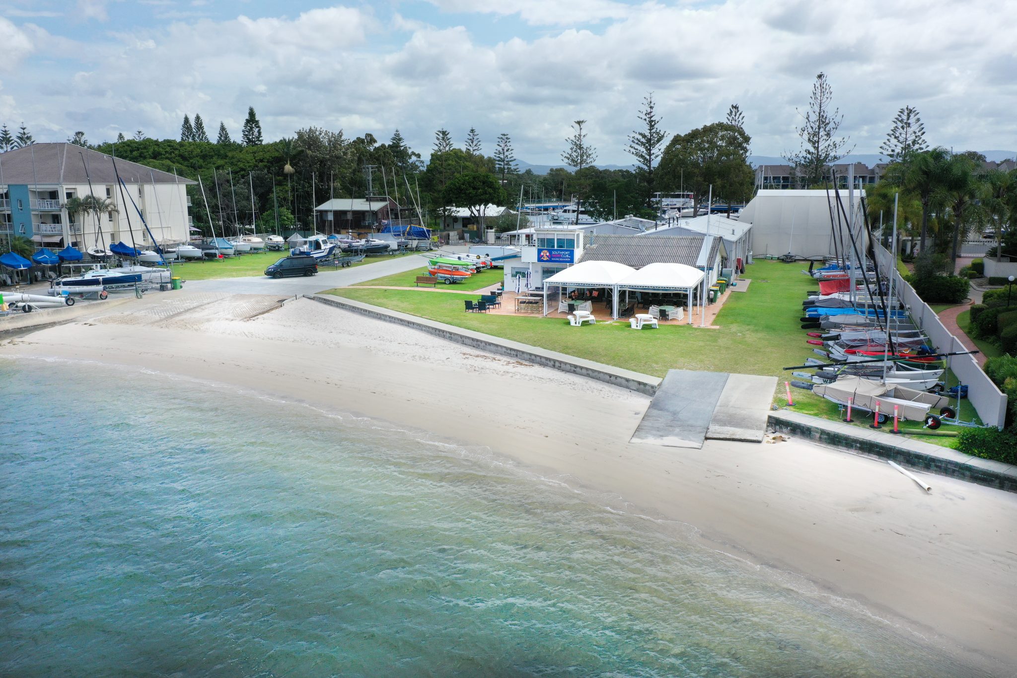 southport yacht club hollywell